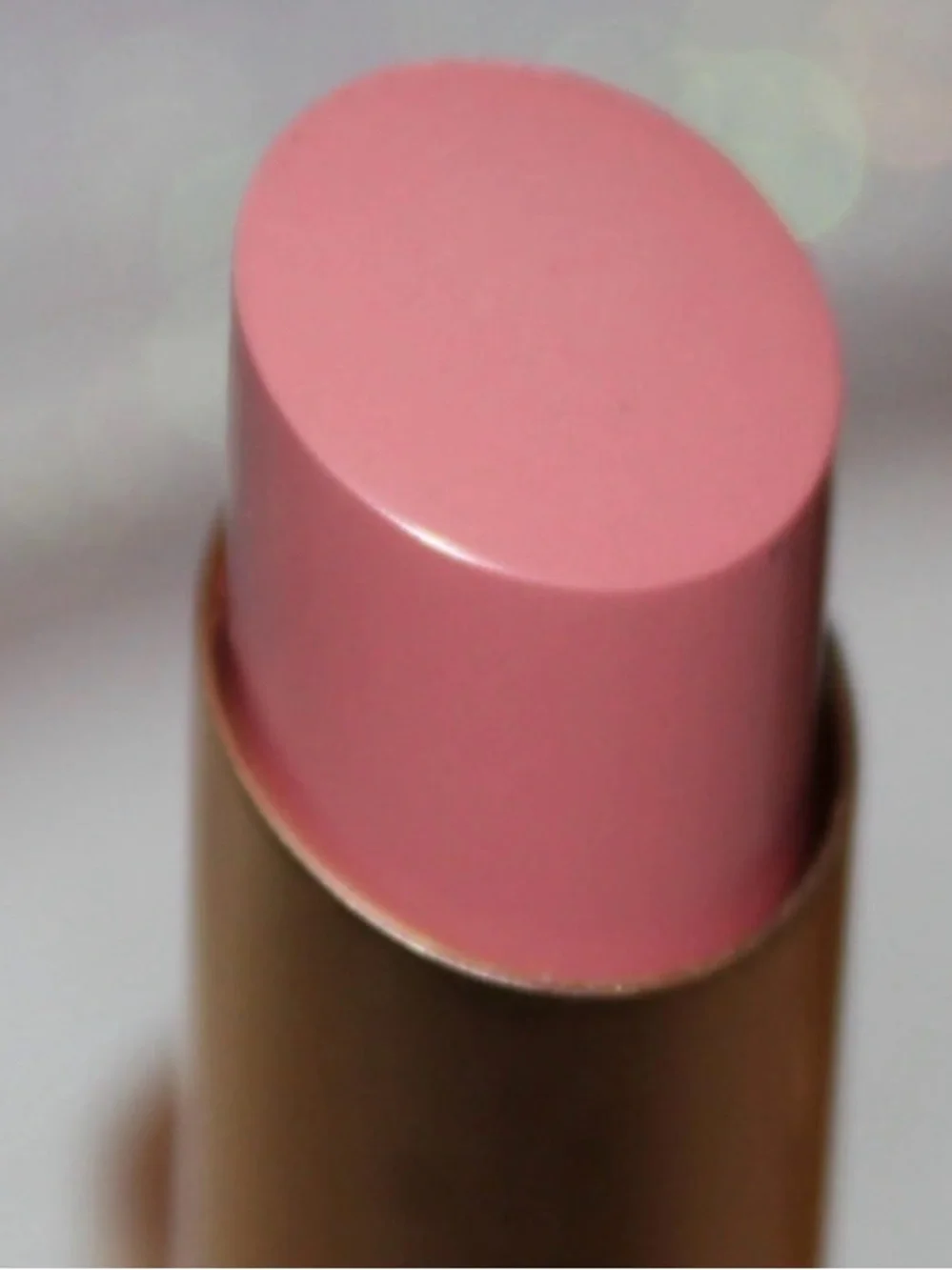 Nude Beach Too Faced Lip Creme color  3g - Picture 4 of 10